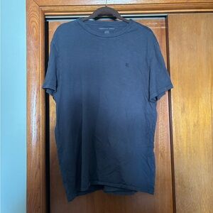 American Eagle Outfitters Men's Gray T-Shirt